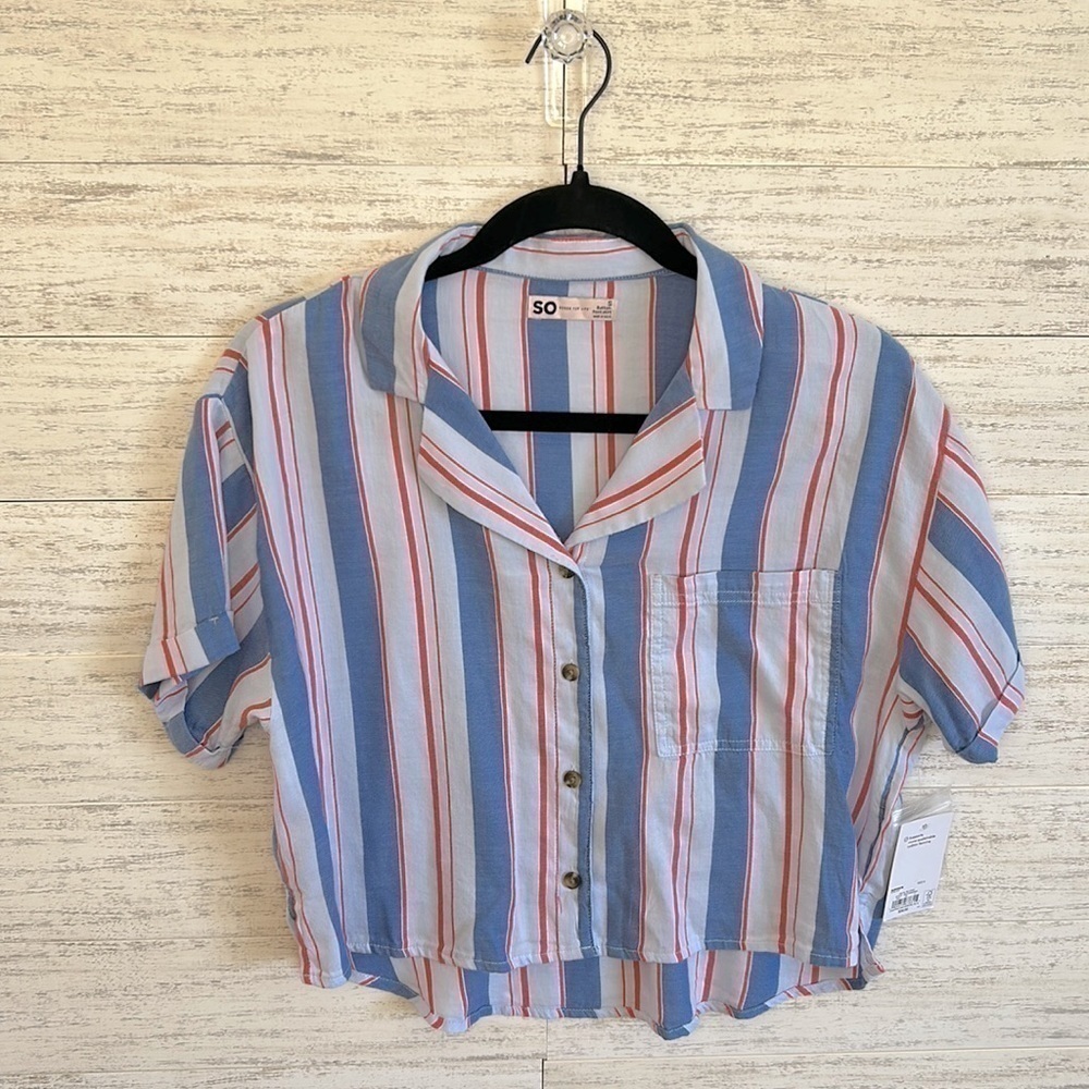 SO Cropped Button Front - Picture 2 of 6